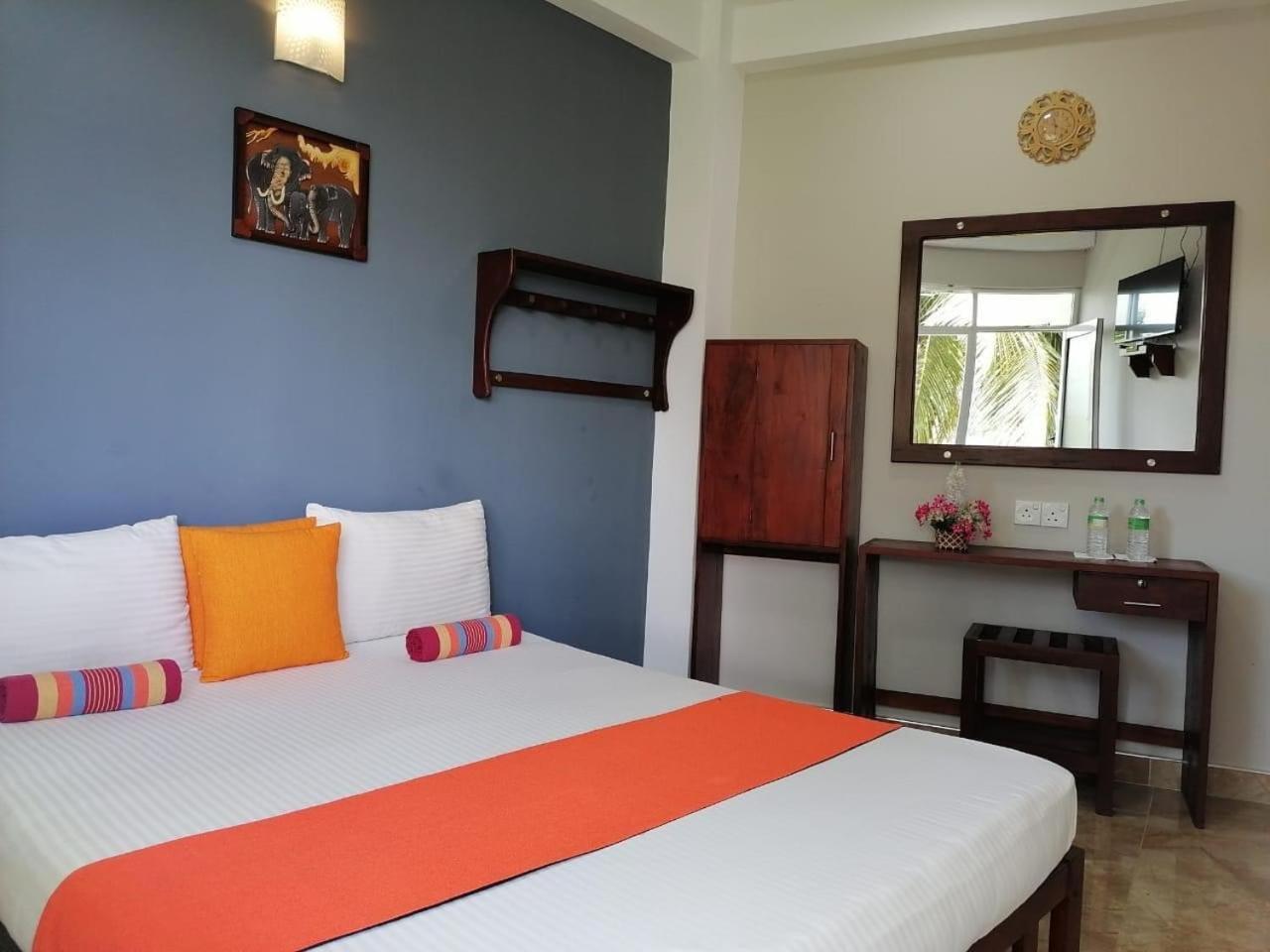 Hotel Mountain View à Kandy Extérieur photo