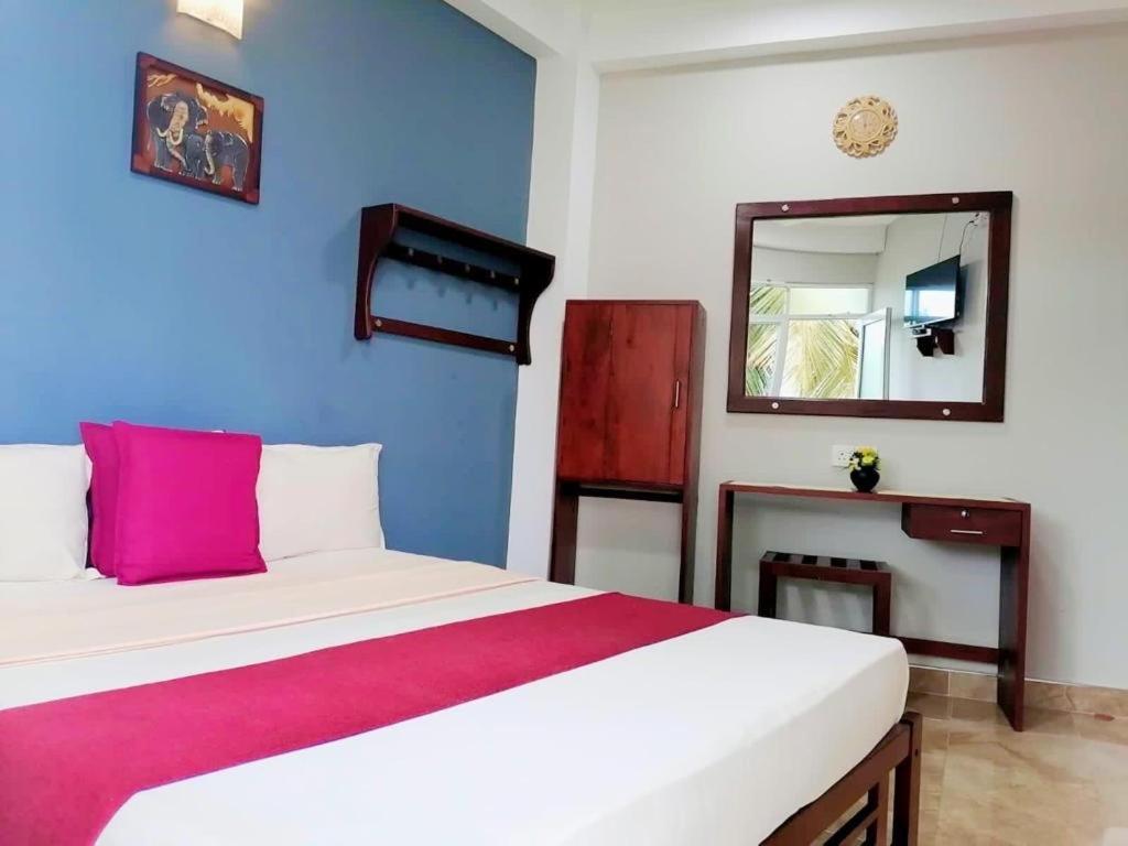Hotel Mountain View à Kandy Extérieur photo